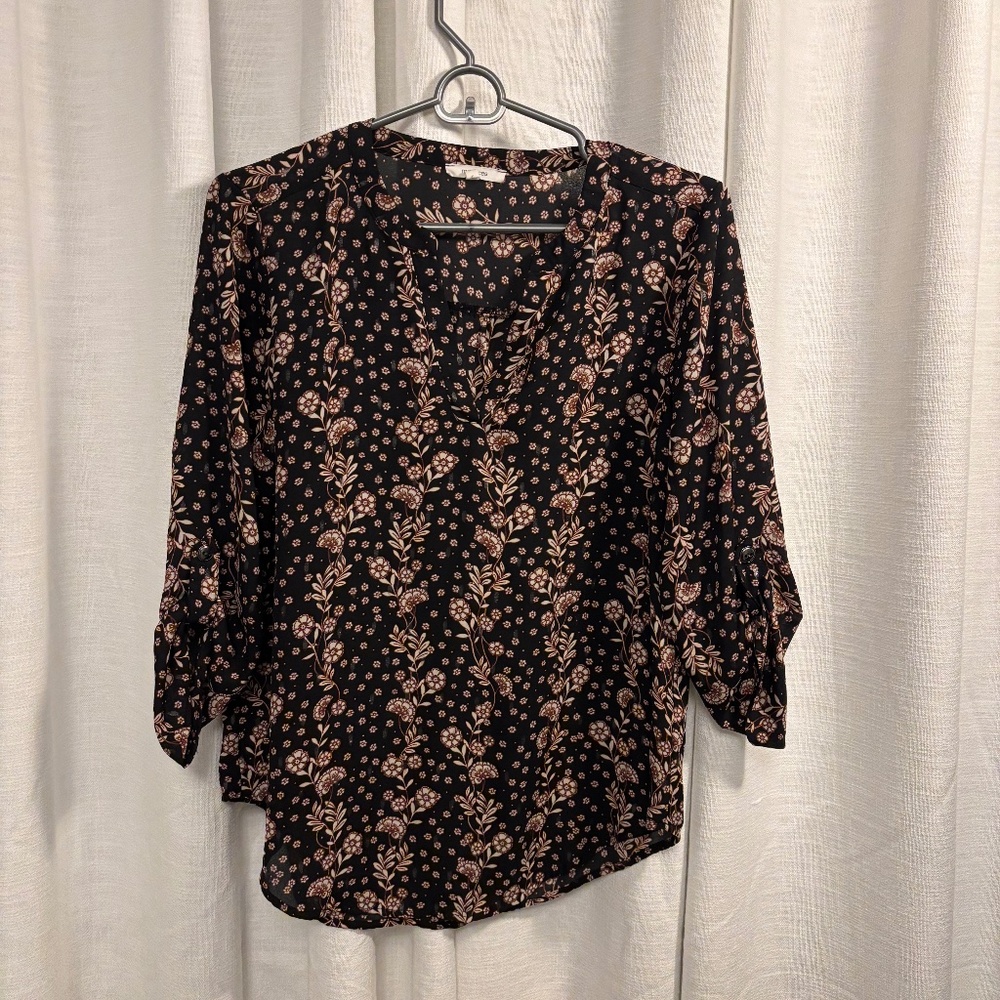 Long sleeve flowy work blouse